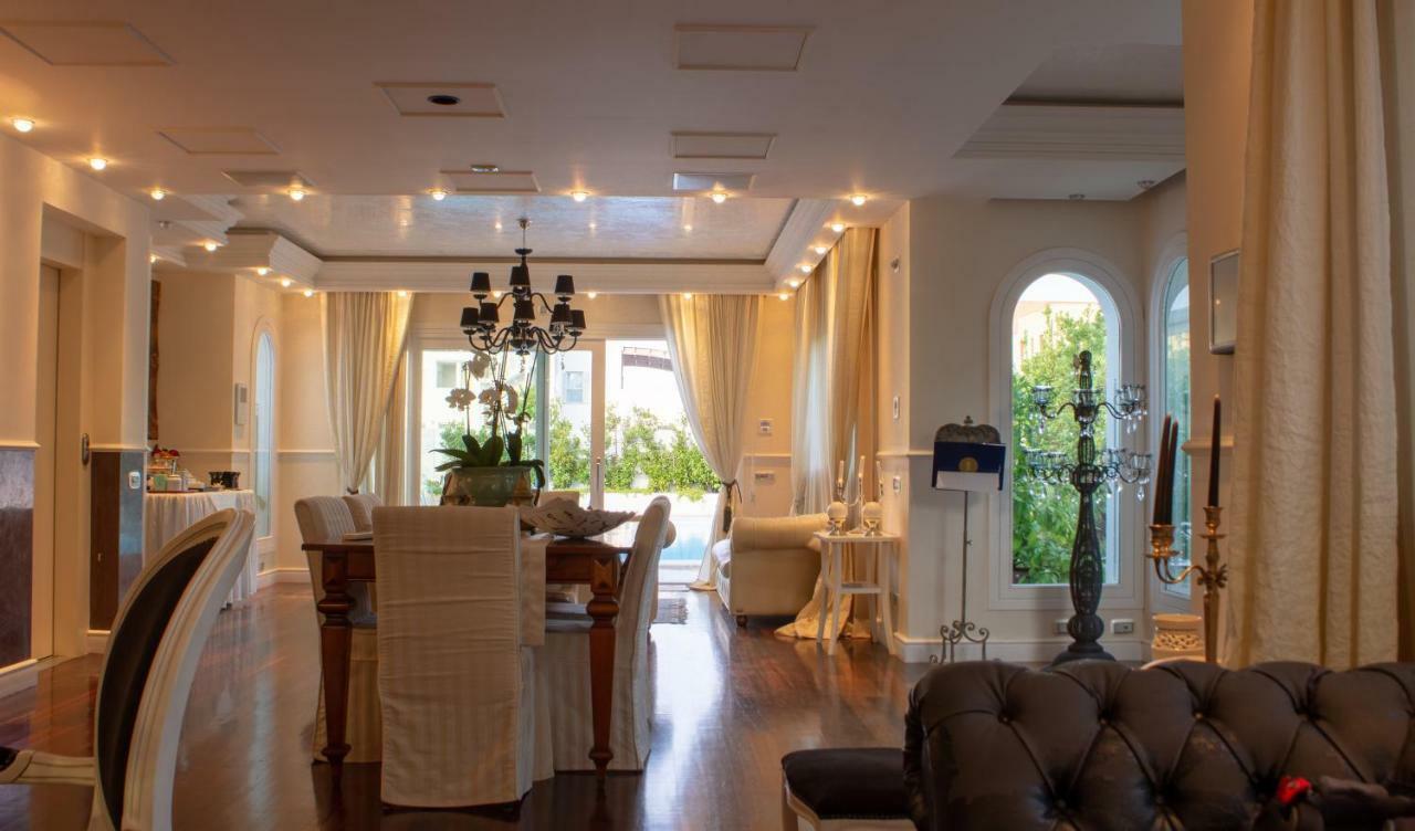 Отель White House Luxury Hospitality Ольбия Экстерьер фото